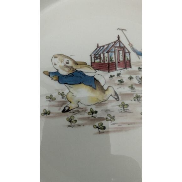 Wedgwood PETER RABBIT (STOP THIEF) *1 Porringer Bowl* 6 5/8" England EXC - Picture 4 of 4